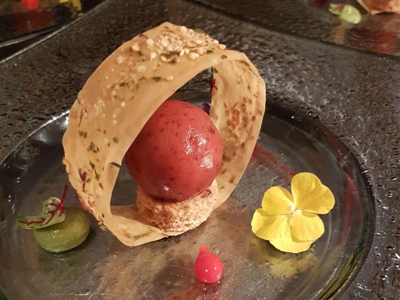 Reves Gourmands, Hotellerie & Gastronomie Vernayaz Ngoại thất bức ảnh